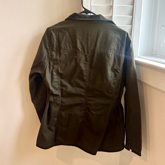 Ladies Utility Waxed Jacket in Olive Green by Barbour - Picture 3 of 6